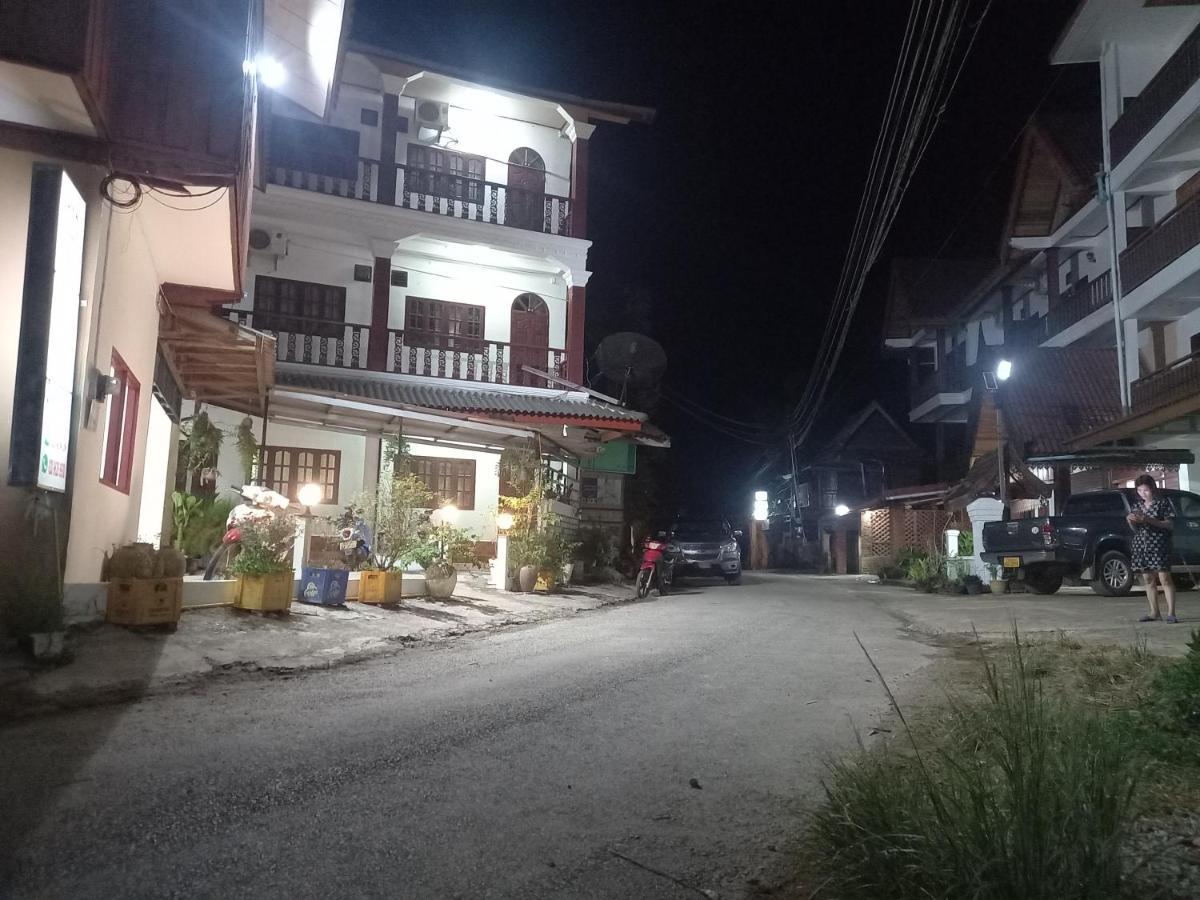 Vang Vieng Queen'S- Mountain View Hotel Exterior foto